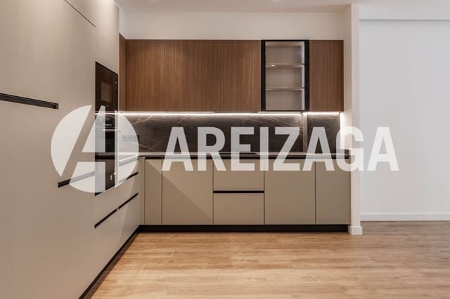 2 soveværelse Lejlighed til salg i Donostia-San Sebastián - € 675.000 (Ref: 9400066)
