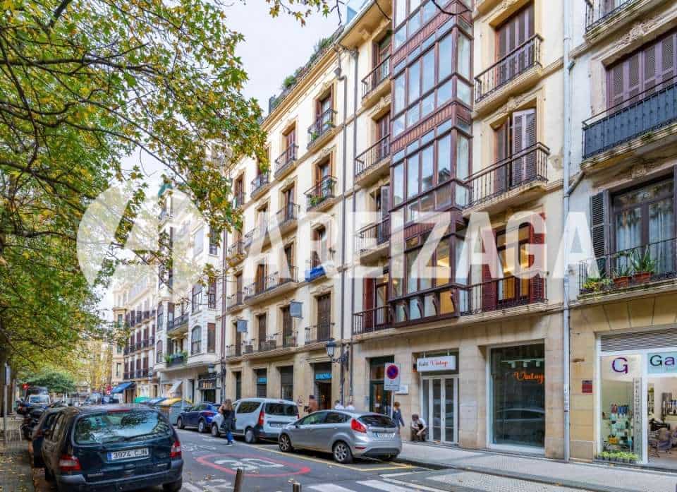 2 sovrum Lägenhet till salu i Donostia-San Sebastian - 675 000 € (Ref: 9400066)