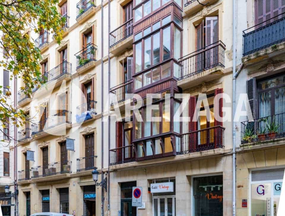 2 sovrum Lägenhet till salu i Donostia-San Sebastian - 675 000 € (Ref: 9400066)