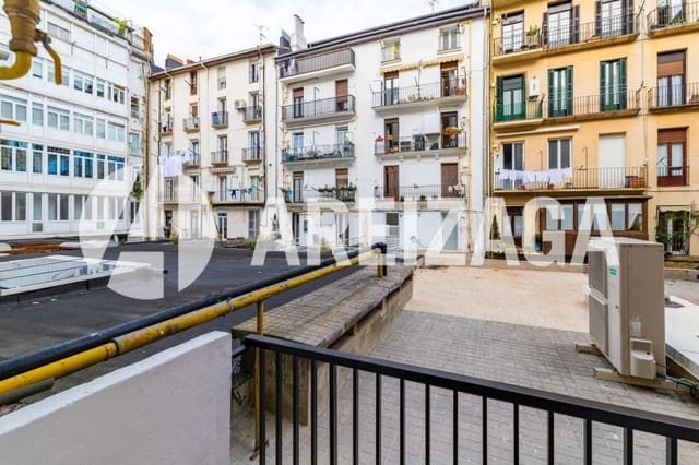 2 soveværelse Lejlighed til salg i Donostia-San Sebastián - € 675.000 (Ref: 9400066)