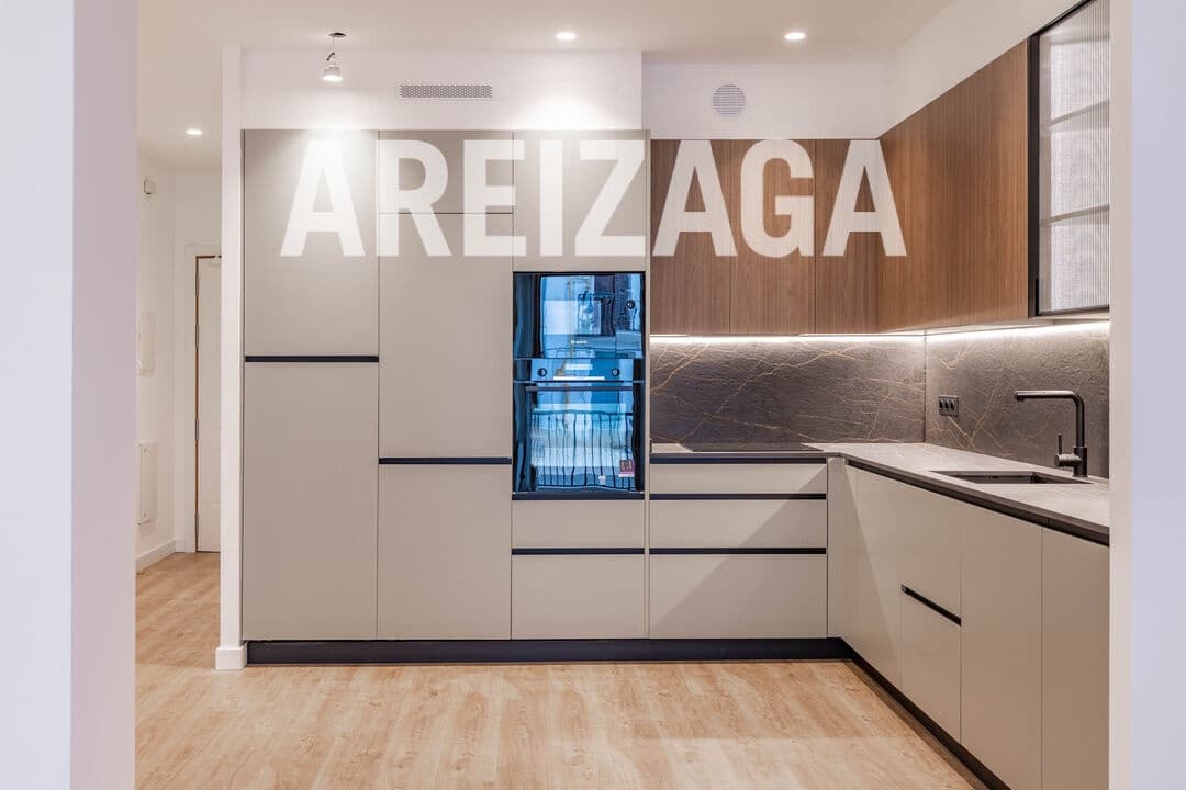 2 makuuhuone Asunto myytävänä paikassa Donostia-San Sebastian - 650 000 € (Ref: 9400066)