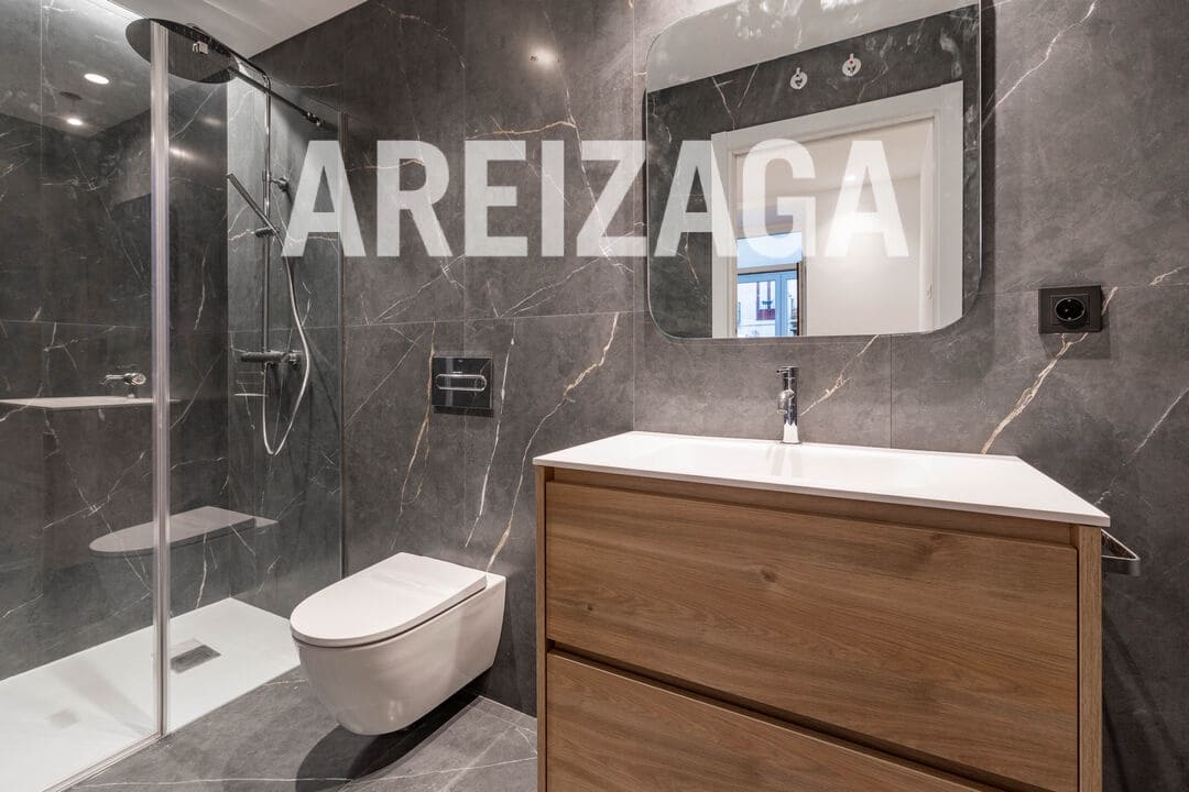 2 makuuhuone Asunto myytävänä paikassa Donostia-San Sebastian - 650 000 € (Ref: 9400066)