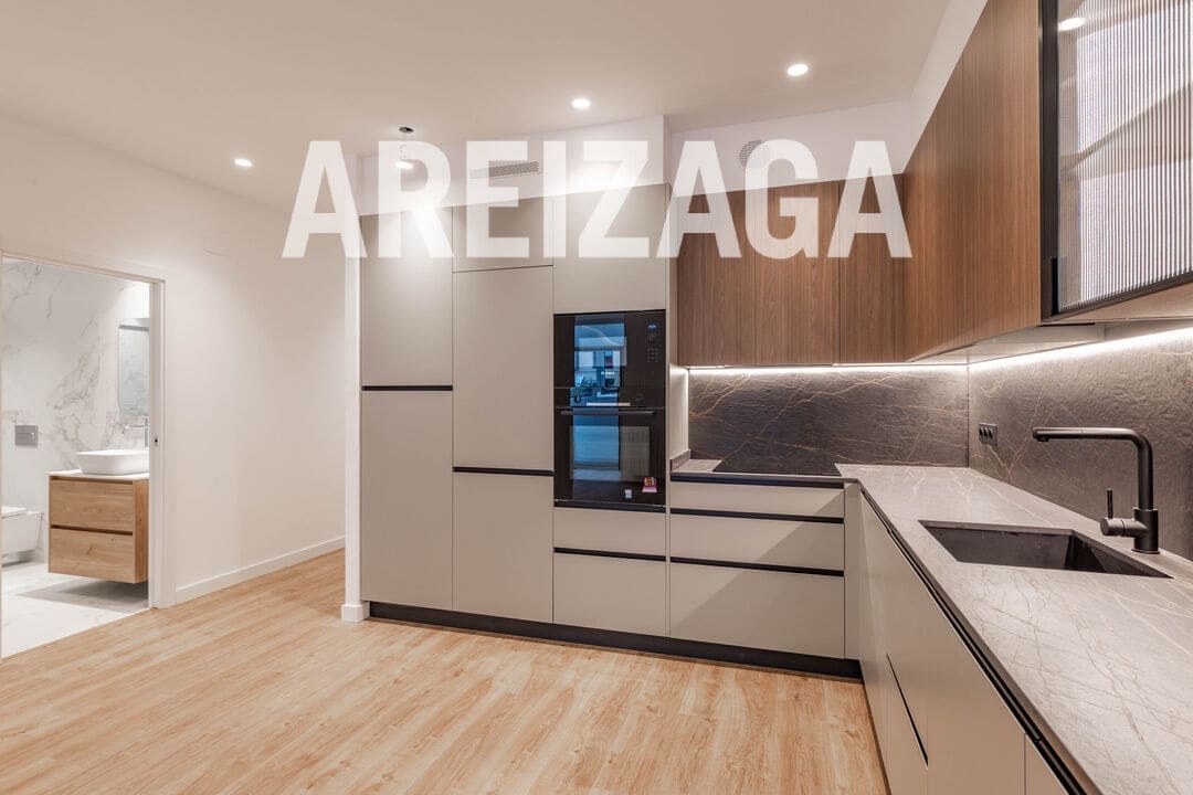 2 makuuhuone Asunto myytävänä paikassa Donostia-San Sebastian - 650 000 € (Ref: 9400066)