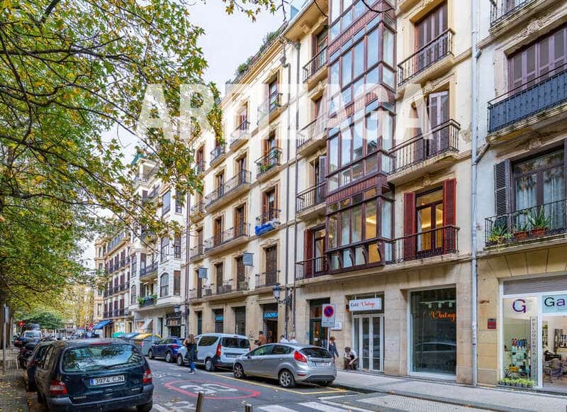 2 makuuhuone Asunto myytävänä paikassa Donostia-San Sebastian - 650 000 € (Ref: 9400066)