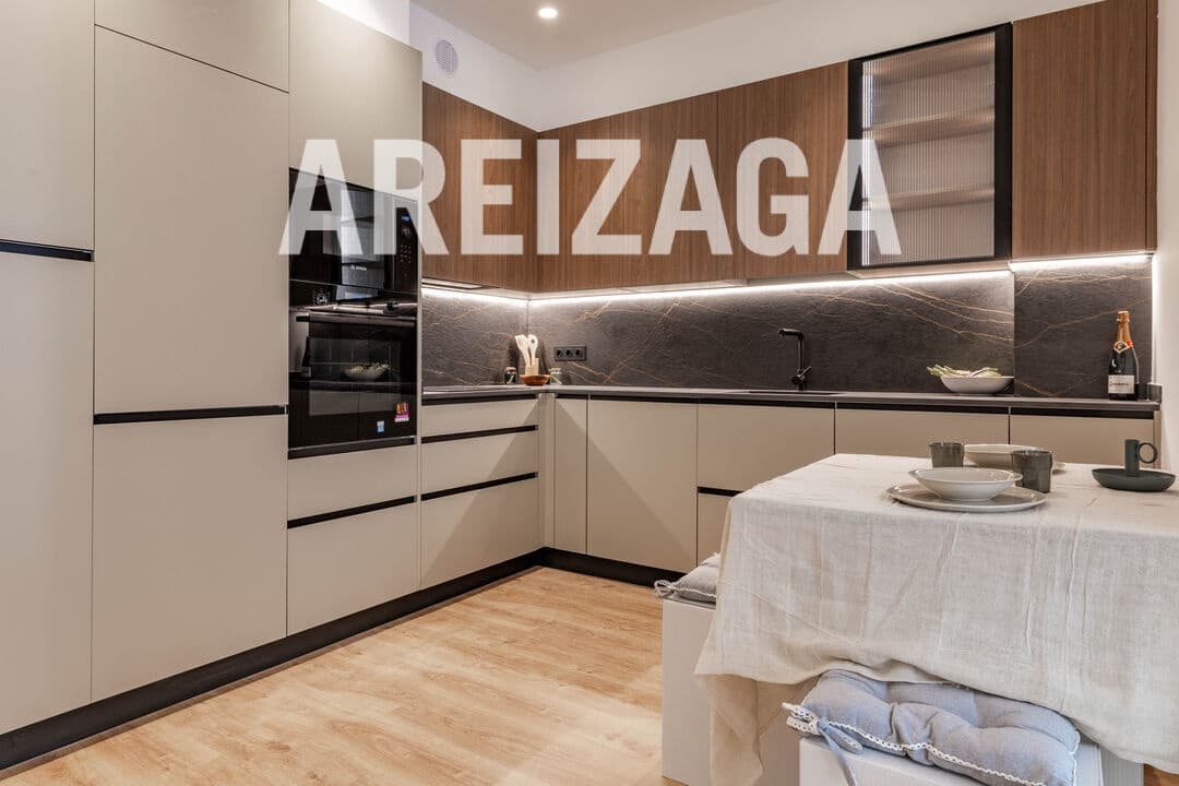 2 soverom Leilighet til salgs i Donostia-San Sebastian - € 650 000 (Ref: 9400066)