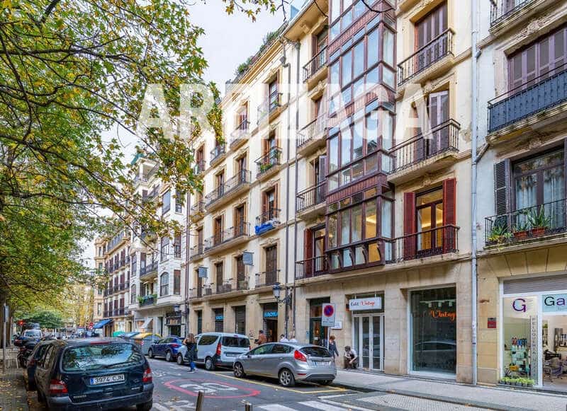 2 soverom Leilighet til salgs i Donostia-San Sebastian - € 650 000 (Ref: 9400066)