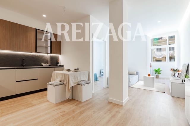 2 bedroom Flat for sale in Donostia-San Sebastián - € 650,000 (Ref: 9400066)