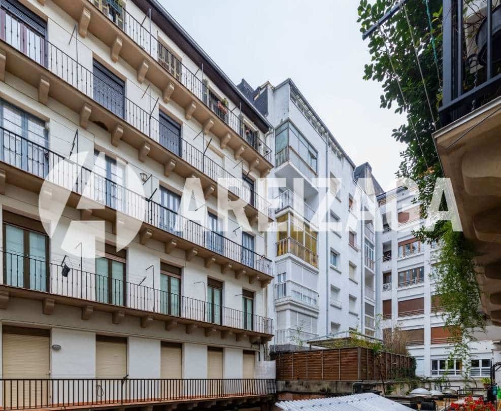 4 sovrum Lägenhet till salu i Donostia-San Sebastian - 1 050 000 € (Ref: 9422474)