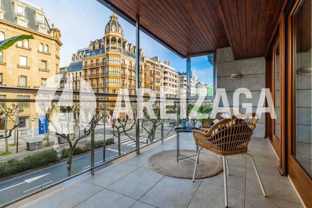 3 makuuhuone Asunto myytävänä paikassa Donostia-San Sebastian - 1 550 000 € (Ref: 9426527)