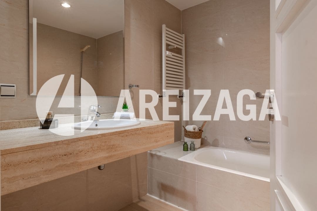 3 makuuhuone Asunto myytävänä paikassa Donostia-San Sebastian - 1 550 000 € (Ref: 9426527)