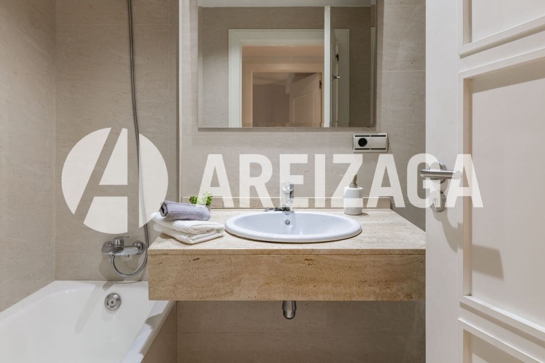 3 makuuhuone Asunto myytävänä paikassa Donostia-San Sebastian - 1 550 000 € (Ref: 9426527)