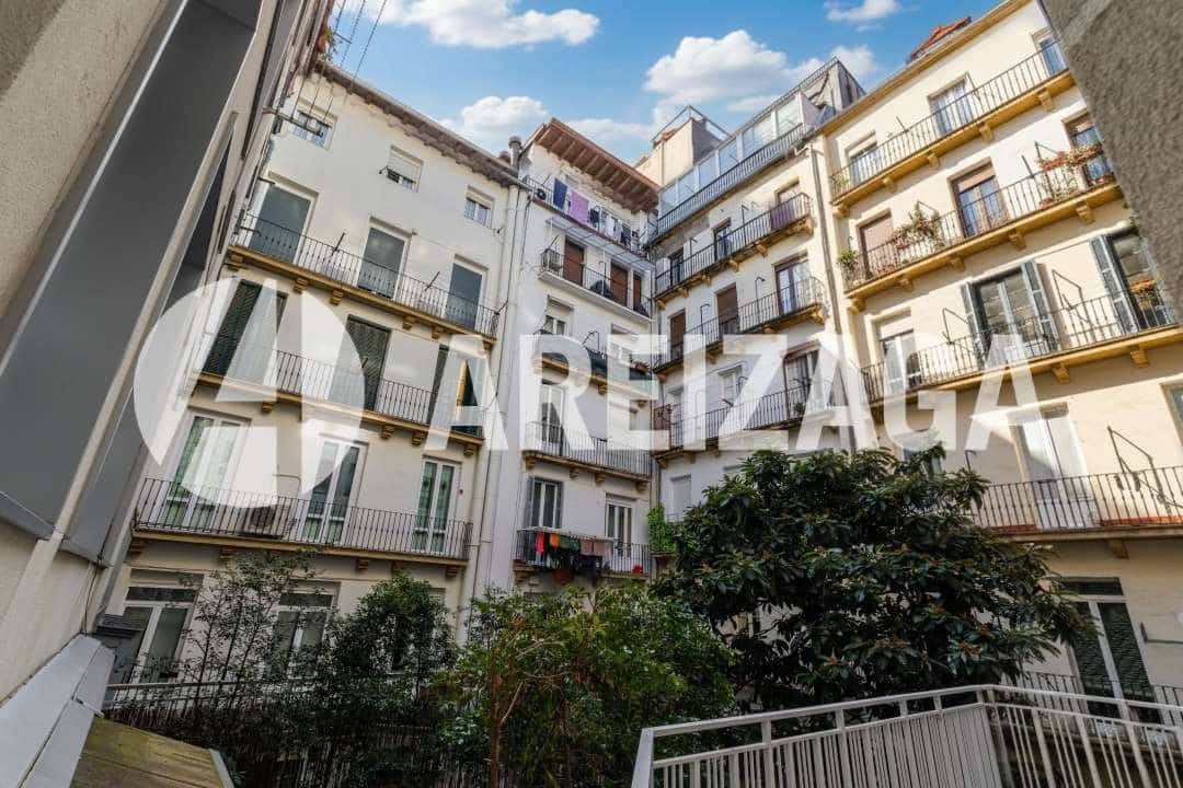 3 makuuhuone Asunto myytävänä paikassa Donostia-San Sebastian - 1 550 000 € (Ref: 9426527)