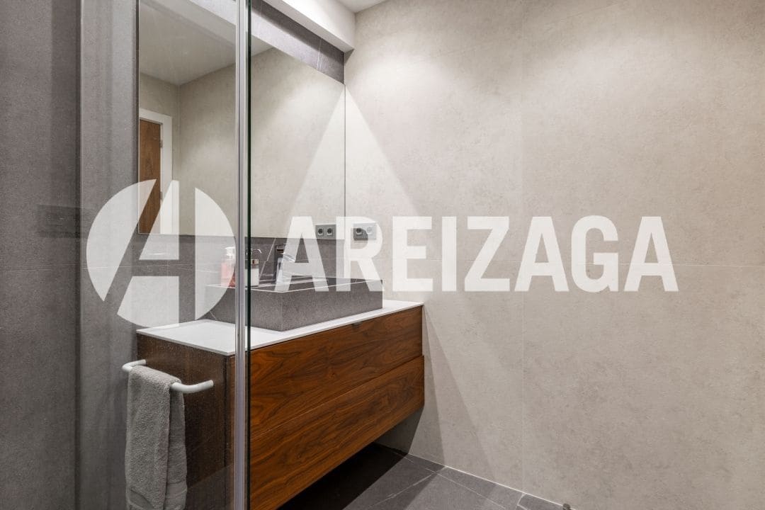 3 bedroom Flat for sale in Donostia-San Sebastian - € 1,135,000 (Ref: 9444904)