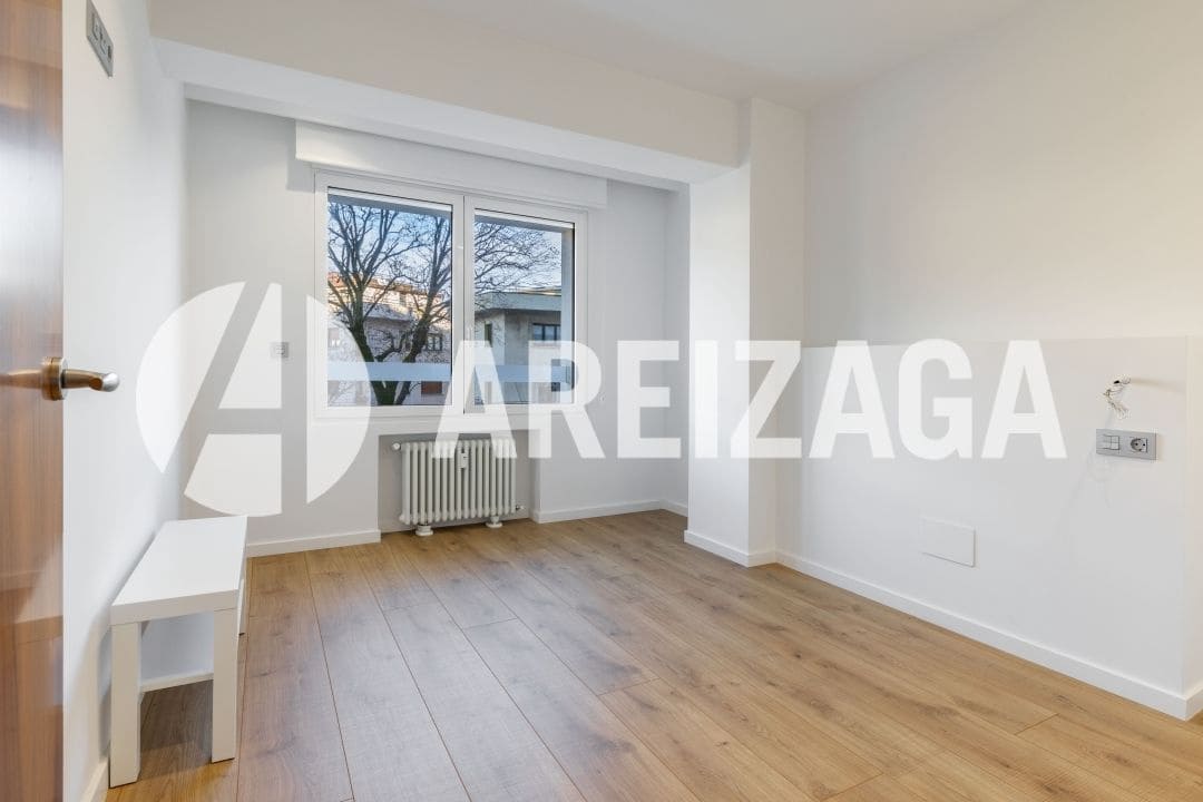 3 bedroom Flat for sale in Donostia-San Sebastian - € 1,135,000 (Ref: 9444904)