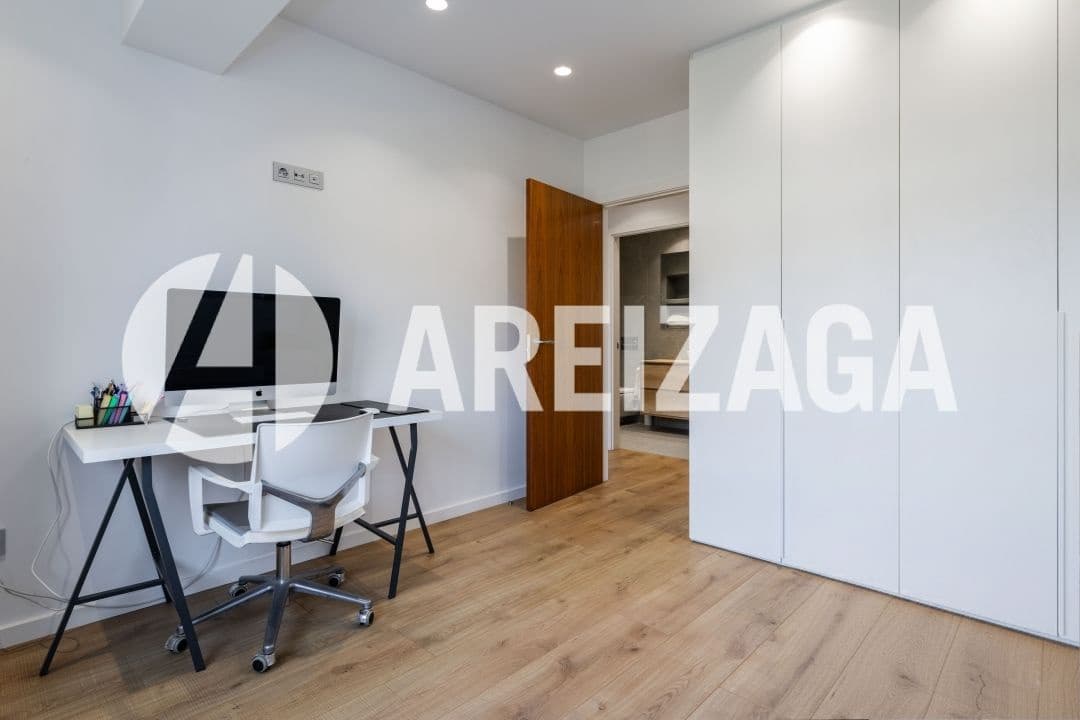 3 bedroom Flat for sale in Donostia-San Sebastian - € 1,135,000 (Ref: 9444904)
