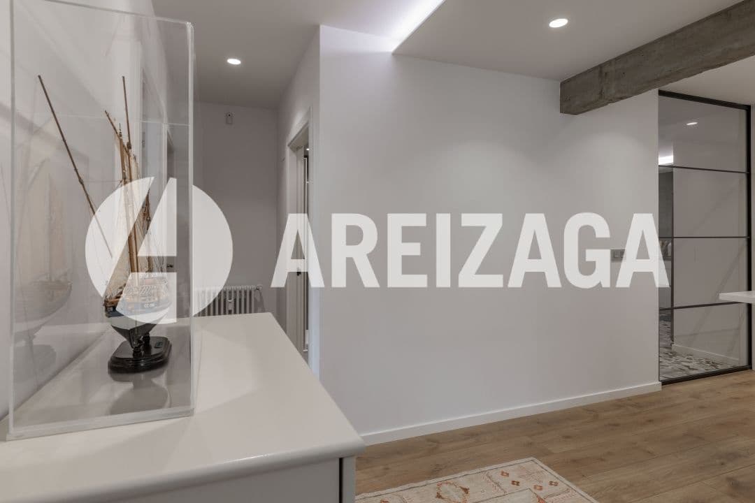 3 bedroom Flat for sale in Donostia-San Sebastian - € 1,135,000 (Ref: 9444904)