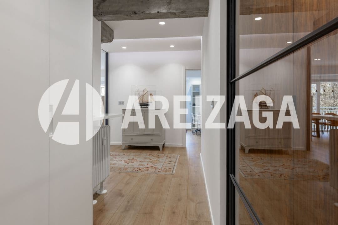 3 bedroom Flat for sale in Donostia-San Sebastian - € 1,135,000 (Ref: 9444904)