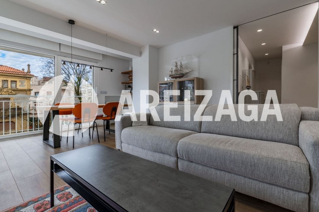 3 bedroom Flat for sale in Donostia-San Sebastian - € 1,135,000 (Ref: 9444904)