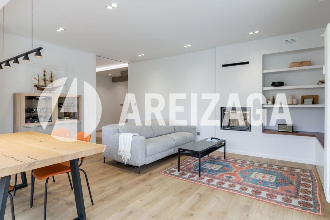 3 bedroom Flat for sale in Donostia-San Sebastian - € 1,135,000 (Ref: 9444904)
