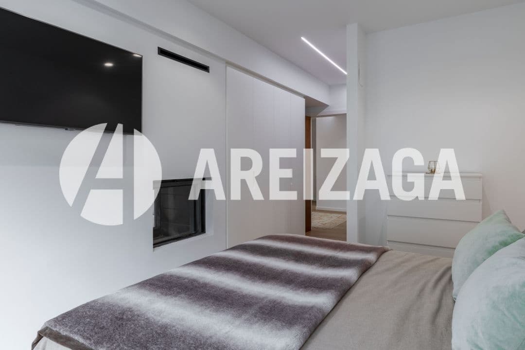 3 bedroom Flat for sale in Donostia-San Sebastian - € 1,135,000 (Ref: 9444904)