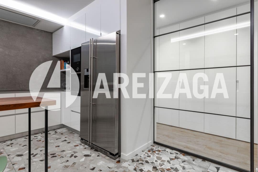 3 bedroom Flat for sale in Donostia-San Sebastian - € 1,135,000 (Ref: 9444904)