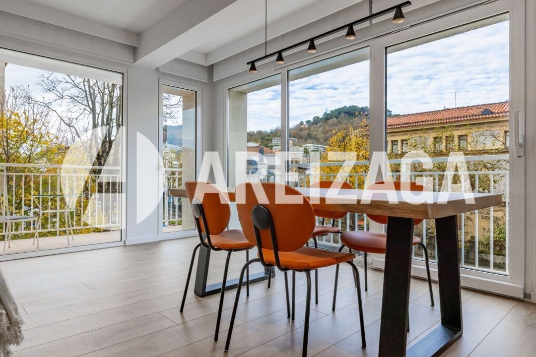 3 bedroom Flat for sale in Donostia-San Sebastian - € 1,135,000 (Ref: 9444904)