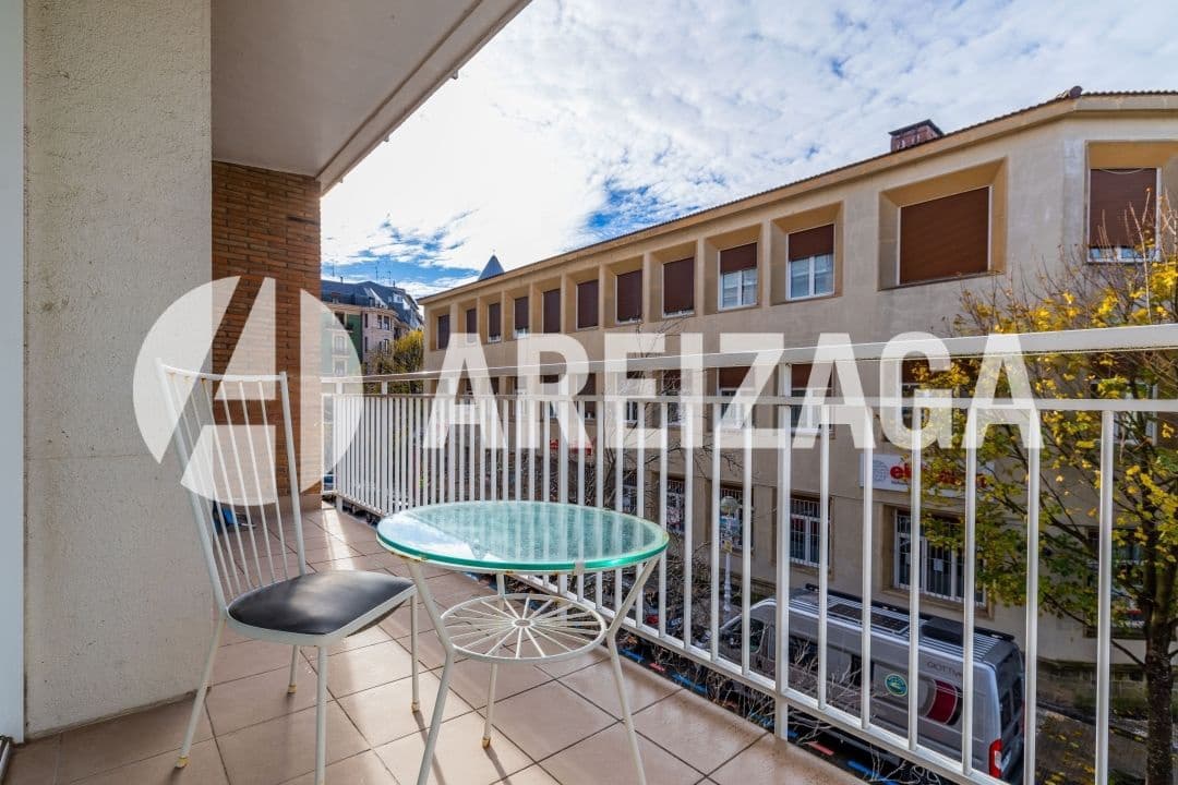 3 bedroom Flat for sale in Donostia-San Sebastian - € 1,135,000 (Ref: 9444904)