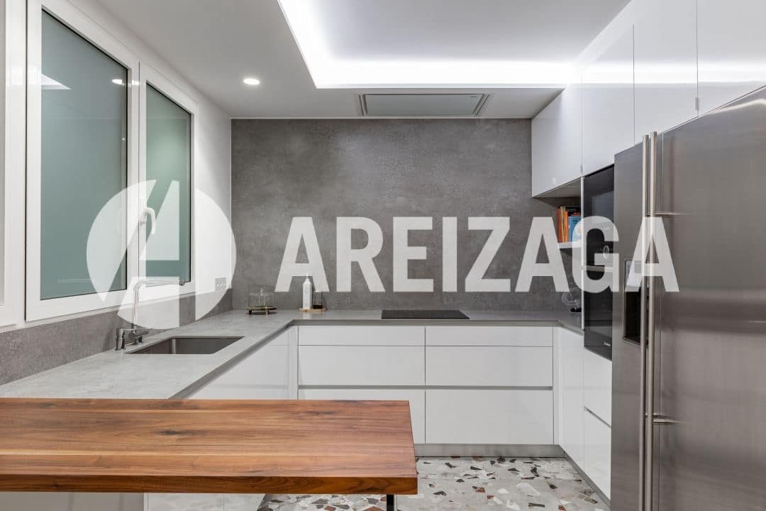 3 bedroom Flat for sale in Donostia-San Sebastian - € 1,135,000 (Ref: 9444904)