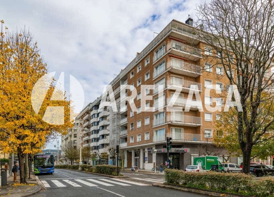 3 bedroom Flat for sale in Donostia-San Sebastian - € 1,135,000 (Ref: 9444904)