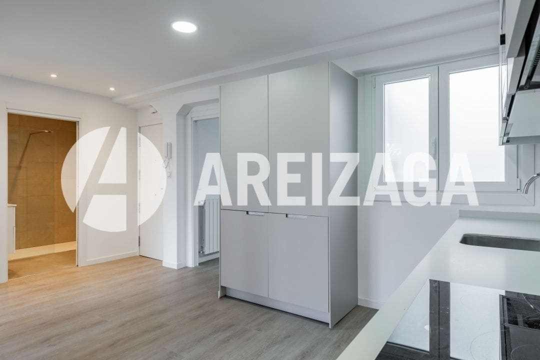 2 slaapkamer Flat te koop in Donostia-San Sebastian - € 695.000 (Ref: 9460848)