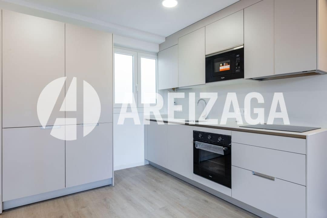 2 slaapkamer Flat te koop in Donostia-San Sebastian - € 695.000 (Ref: 9460848)