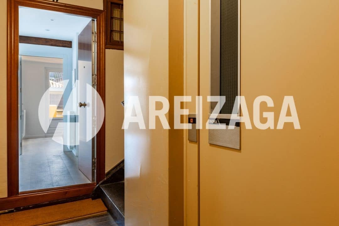 2 slaapkamer Flat te koop in Donostia-San Sebastian - € 695.000 (Ref: 9460848)