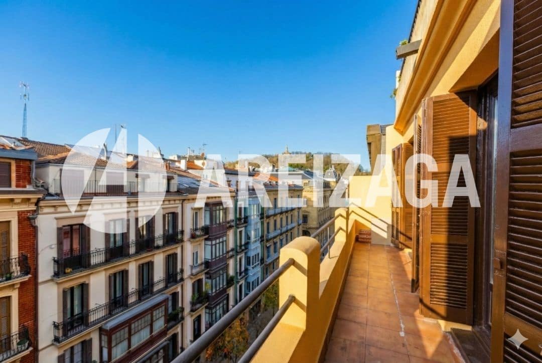 2 slaapkamer Flat te koop in Donostia-San Sebastian - € 695.000 (Ref: 9460848)