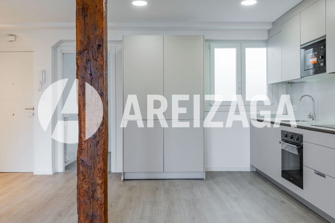 2 slaapkamer Flat te koop in Donostia-San Sebastian - € 695.000 (Ref: 9460848)