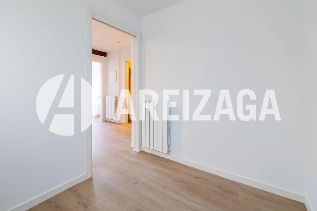 2 slaapkamer Flat te koop in Donostia-San Sebastian - € 695.000 (Ref: 9460848)
