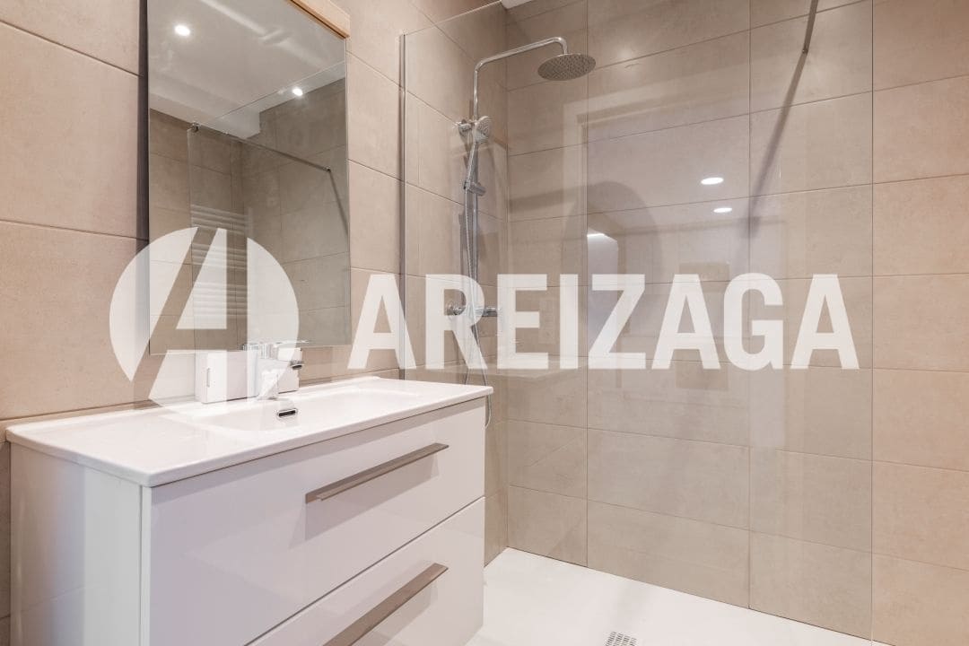 2 slaapkamer Flat te koop in Donostia-San Sebastian - € 695.000 (Ref: 9460848)