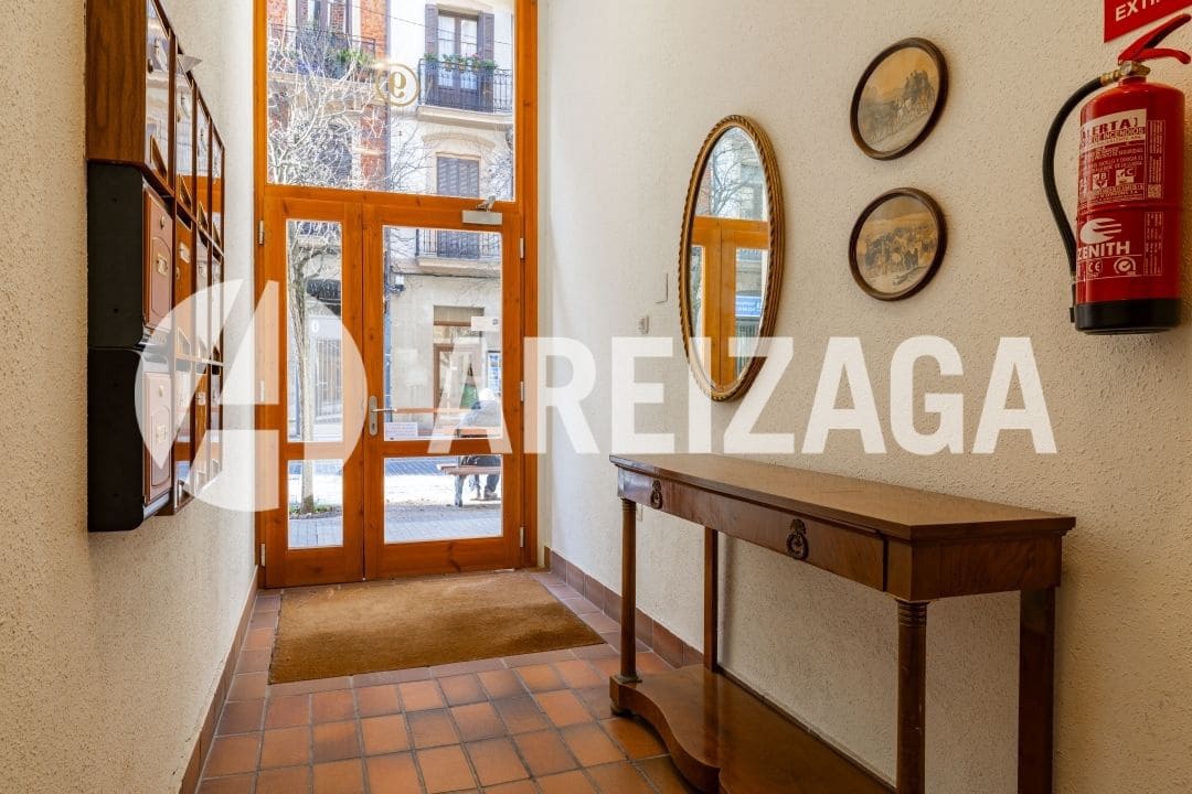 2 slaapkamer Flat te koop in Donostia-San Sebastian - € 695.000 (Ref: 9460848)