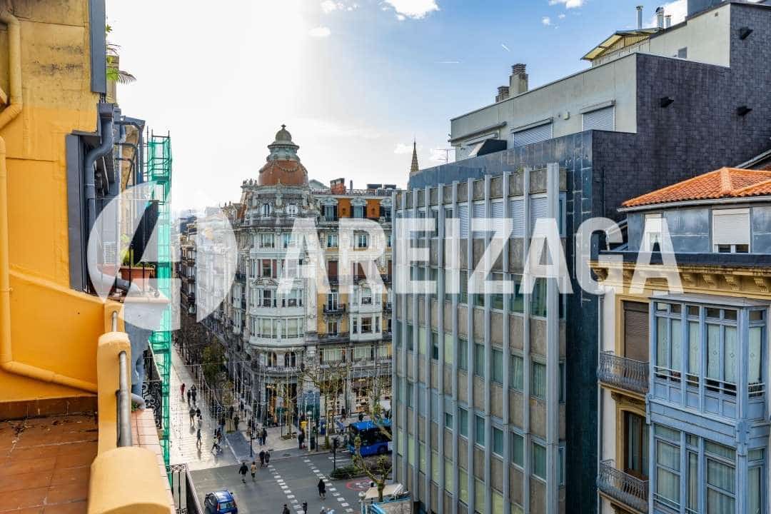 2 slaapkamer Flat te koop in Donostia-San Sebastian - € 695.000 (Ref: 9460848)