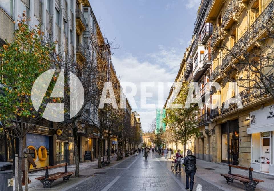 2 slaapkamer Flat te koop in Donostia-San Sebastian - € 695.000 (Ref: 9460848)