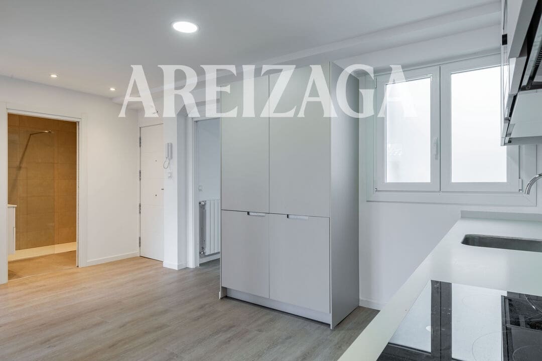 2 makuuhuone Kattohuoneisto myytävänä paikassa Donostia-San Sebastian - 629 000 € (Ref: 9460848)