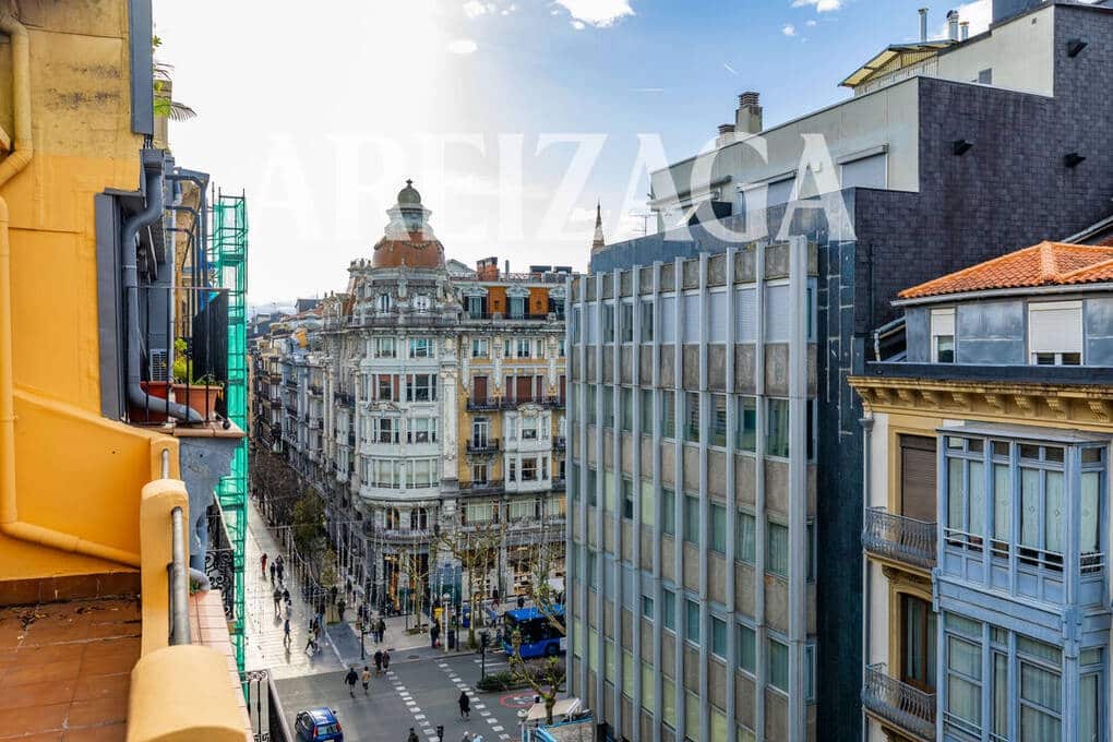 2 makuuhuone Kattohuoneisto myytävänä paikassa Donostia-San Sebastian - 629 000 € (Ref: 9460848)