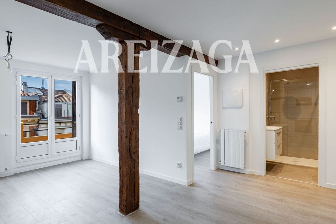 2 makuuhuone Kattohuoneisto myytävänä paikassa Donostia-San Sebastian - 629 000 € (Ref: 9460848)