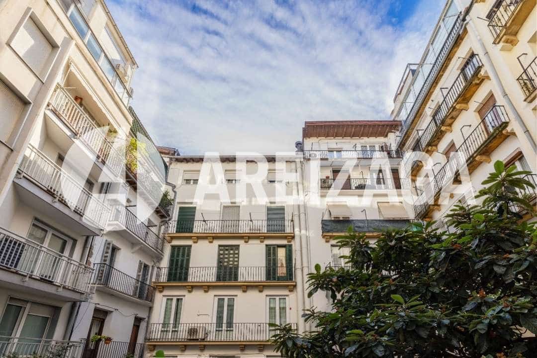 1 quarto Apartamento para venda em Donostia-San Sebastian - 655 000 € (Ref: 9460849)