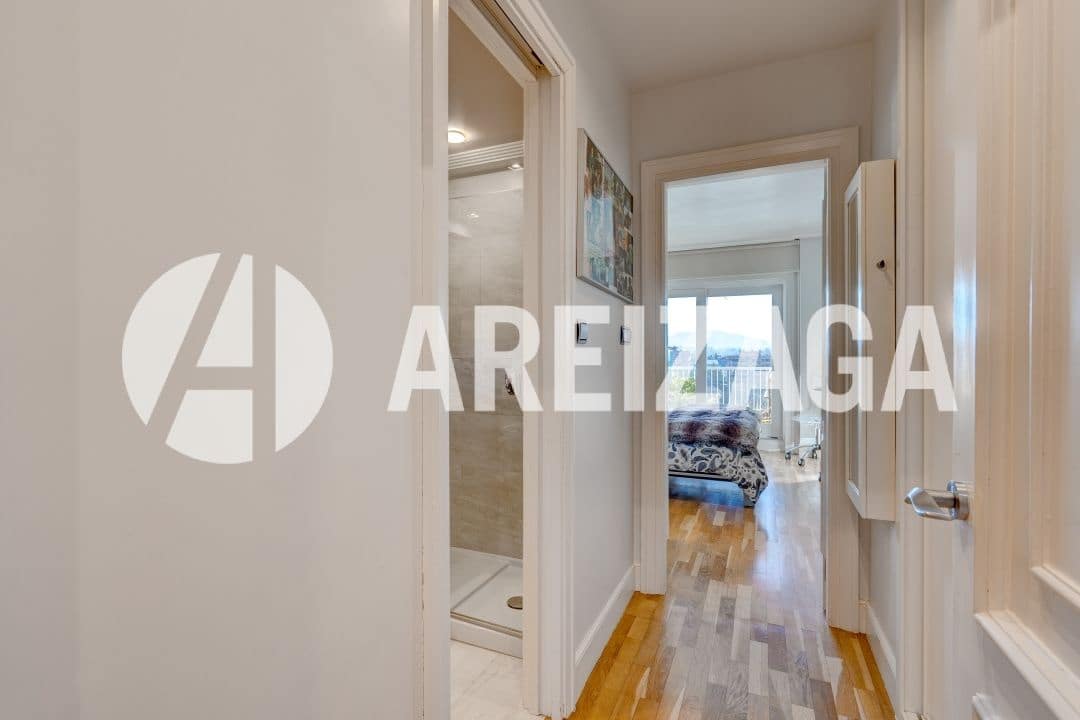 3 makuuhuone Asunto myytävänä paikassa Donostia-San Sebastian mukana uima-altaan - 990 000 € (Ref: 9491459)