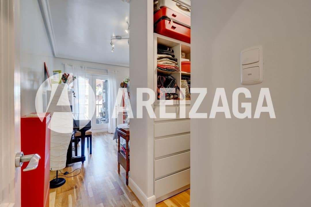 3 makuuhuone Asunto myytävänä paikassa Donostia-San Sebastian mukana uima-altaan - 990 000 € (Ref: 9491459)