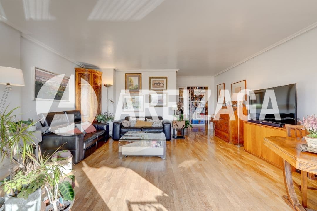 3 makuuhuone Asunto myytävänä paikassa Donostia-San Sebastian mukana uima-altaan - 990 000 € (Ref: 9491459)