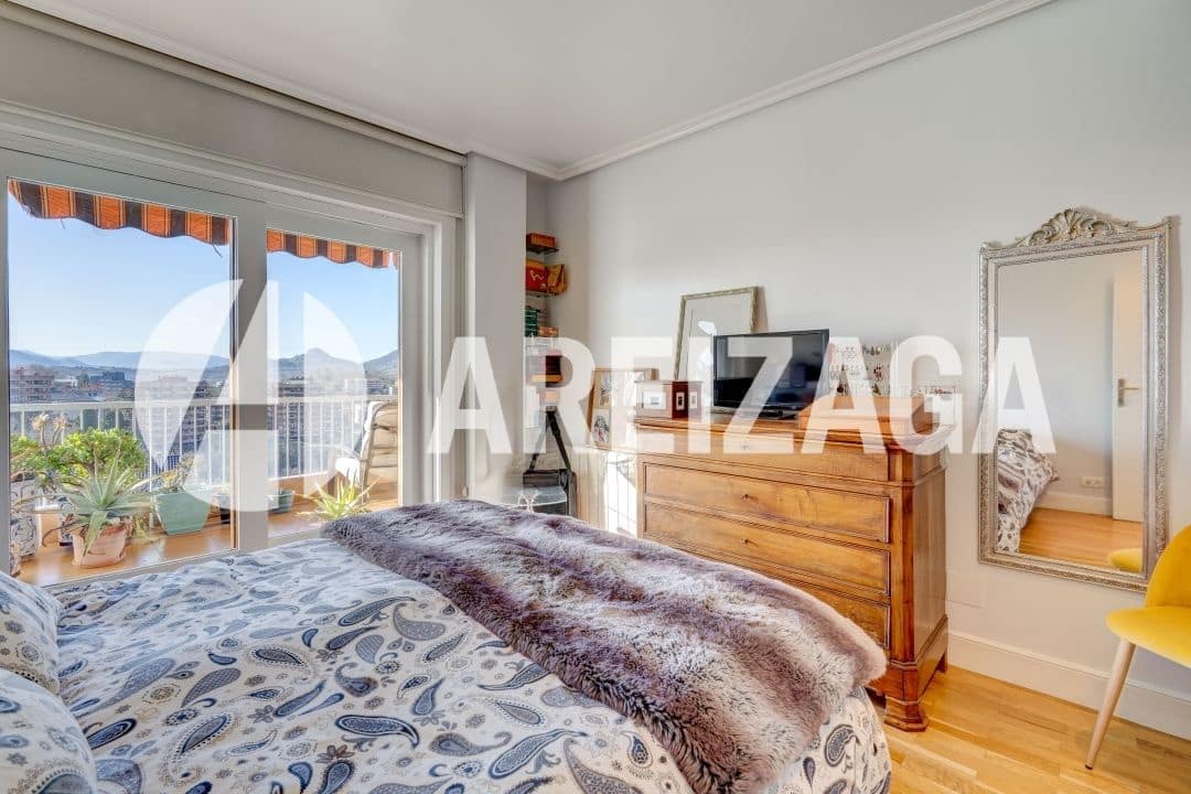 3 makuuhuone Asunto myytävänä paikassa Donostia-San Sebastian mukana uima-altaan - 990 000 € (Ref: 9491459)