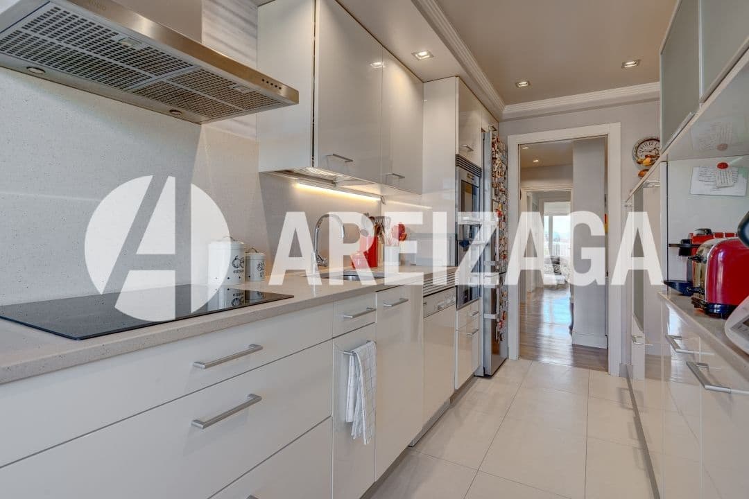 3 makuuhuone Asunto myytävänä paikassa Donostia-San Sebastian mukana uima-altaan - 990 000 € (Ref: 9491459)