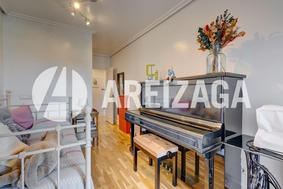 3 makuuhuone Asunto myytävänä paikassa Donostia-San Sebastian mukana uima-altaan - 990 000 € (Ref: 9491459)