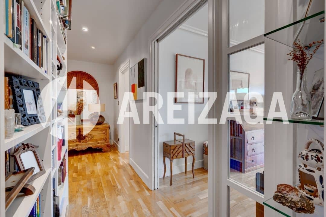 3 makuuhuone Asunto myytävänä paikassa Donostia-San Sebastian mukana uima-altaan - 990 000 € (Ref: 9491459)